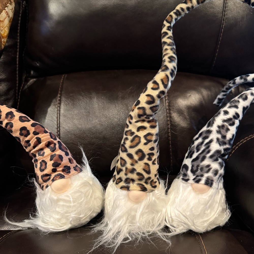 NWT Fabric Leopard print gnomes
